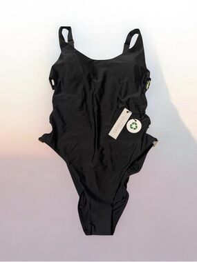 SWIMMADE Black One-Piece Swimsuit